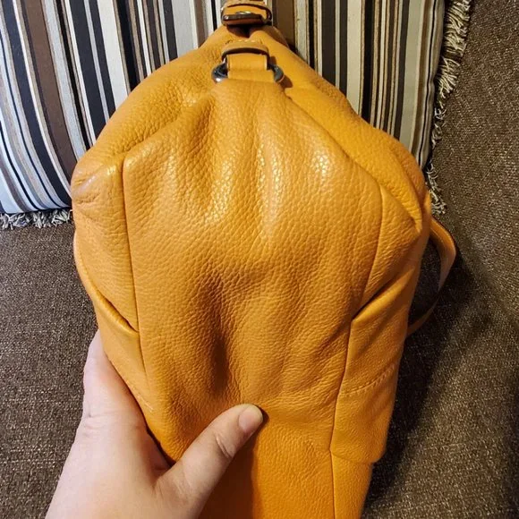 EUC Coach Pebble Leather Shoulder Bag - Rare - Picture 6 of 15